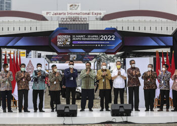 PLN Siap Mendukung Toyota Kembangkan Kendaraan Listrik di Indonesia