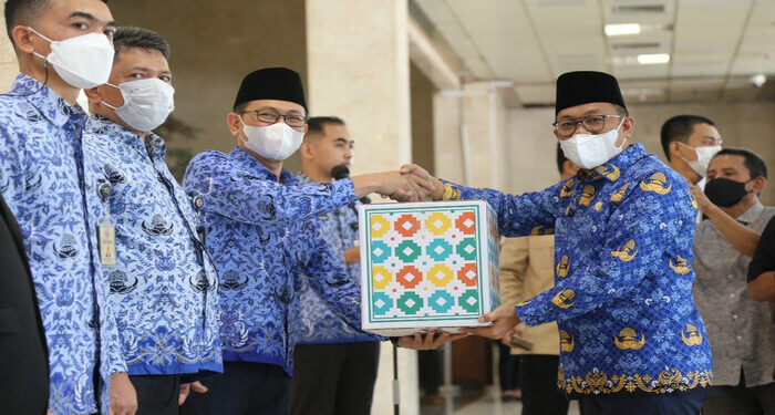 KORPRI DPD RI Salurkan Bingkisan Lebaran ke ASN dan Staf Pendukung