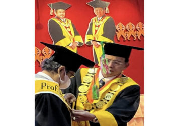 Politisi Senior Partai Golkar Fahmi Idris Dikukuhkan sebagai Guru Besar Universitas Negeri Padang