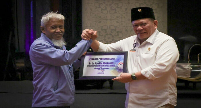 LaNyalla Dapat Penghargaan sebagai Pejabat Pro Rakyat