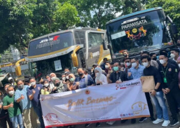 Lepas Mudik Bareng Mahasiswa, Komjen Gatot Eddy: Hati-hati Dijalan, Salam untuk Keluarga