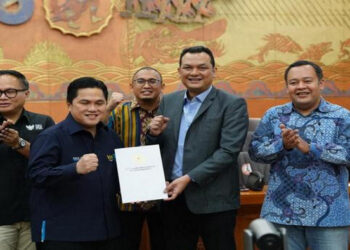 Tok! DPR Akhirnya Selamatkan Garuda dari Kebangkrutan