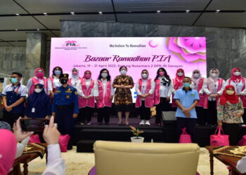 Buka Bazar Murah PIA DPR, Puan Harap Bisa Bantu UMKM