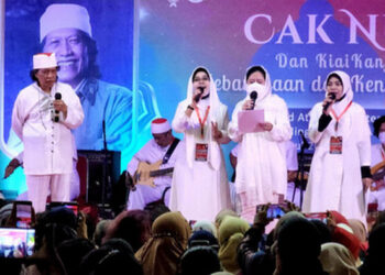 Sinau Bareng Cak Nun Berlangsung Meriah, Puan Dendangkan Lagu Nasional dan Daerah