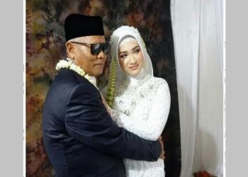 Kakek di Cirebon Nikahi Gadis 19 Tahun, Maharnya Uang Ratusan Juta