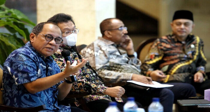 Kewenangan DPD RI Perlu Diperkuat atau Dibubarkan Saja