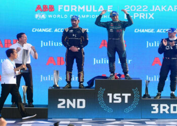 Pembalap Mitch Evans asal Selandia Baru Juara Formula E Jakarta