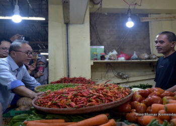 Kerja Cepat Pantau Pasar, Mendag Zulhas: Kita Ingin Pedagang dan Pembeli Bahagia