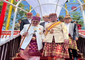 Silaturahmi dengan Masyarakat Adat Lampung, Ketua Dewan Syuro PKS Salim Segaf Al Jufri Dianugerahi Gelar Yang Mulia Datuan Satria Negara