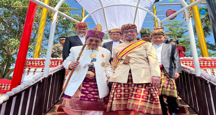 Silaturahmi dengan Masyarakat Adat Lampung, Ketua Dewan Syuro PKS Salim Segaf Al Jufri Dianugerahi Gelar Yang Mulia Datuan Satria Negara