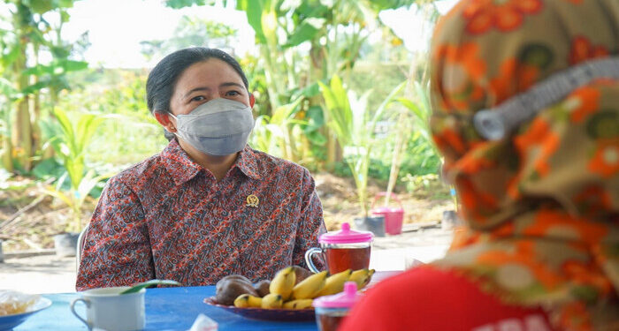 Sambil Minum Teh Bersama, Ketua DPR Dengarkan Keluhan Pemulung di Mojokerto