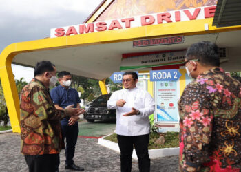 Dirjen Bina Keuda Kemendagri Tinjau Langsung Samsat Provinsi Riau di Pekanbaru