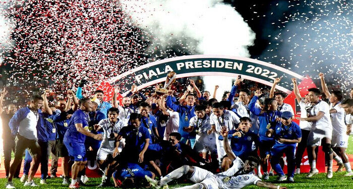 Menang Agregat 1-0 atas Borneo FC, Arema FC Juara Piala Presiden 2022