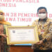 Dirjen Politik dan PUM Serahkan Penghargaan Gugus Tugas GNRM kepada Pemerintah Daerah Jawa Timur