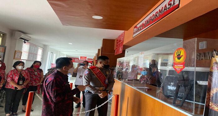 Tinjau Samsat Manado, Kemendagri Apresiasi Inovasi Samsat di Sulawesi Utara