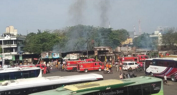 Terminal Bekasi Terbakar, 16 Kios Ludes Dilalap si Jago Merah, Kerugian Ditaksir Rp 112 Juta