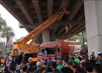 Kecelakaan Maut di Cibubur, 1O Orang Tewas, 5 Korban Luka Akibat Diseruduk Truk Tangki Pertamina