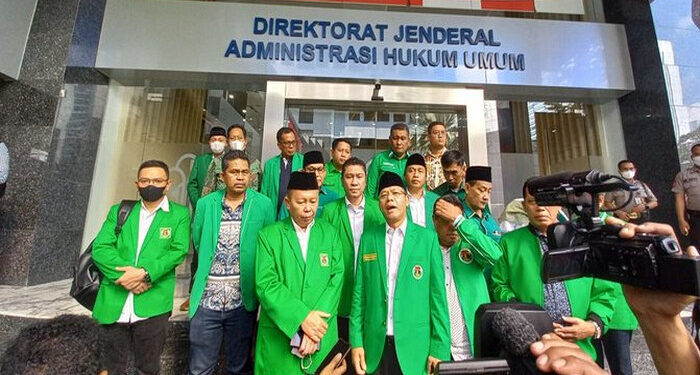 PPP Serahkan Berkas Kepengurusan Baru ke Kemenkumham