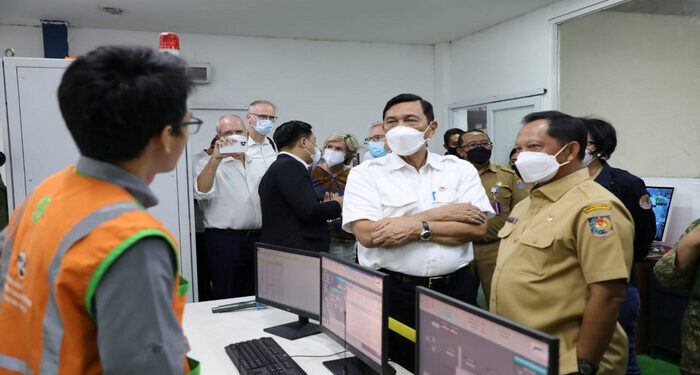 Mendagri dan Luhut Tinjau PLTSa Merah Putih dan RDF Plant Bantargebang