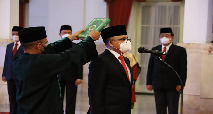 Presiden Jokowi Lantik Azwar Anas sebagai MenPAN RB Gantikan Tjahjo Kumolo