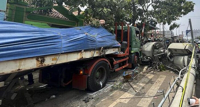 Sopir Truk Trailer Maut di Bekasi Ditetapkan Sebagai Tersangka