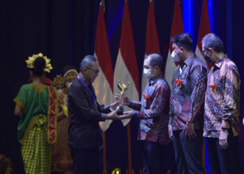 Apresiasi Pelaku Ekspor dan Mitra Eksportir, Mendag Zulkifli Hasan Berikan Penghargaan Primaniyarta dan Primaduta 2022