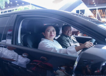 DPR Faslitasi Delegasi P20 Mobil Listrik, Puan Jajal Kendarai Hyundai Ionic 5