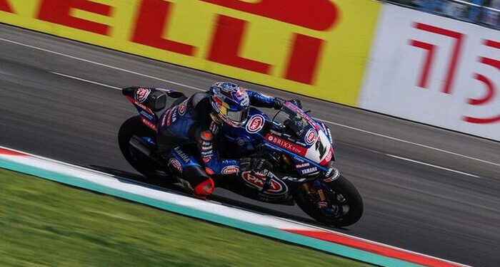 Pebalap Pata Yamaha Toprak Razgatlioglu Juara Race 1 WSBK Mandalika 2022