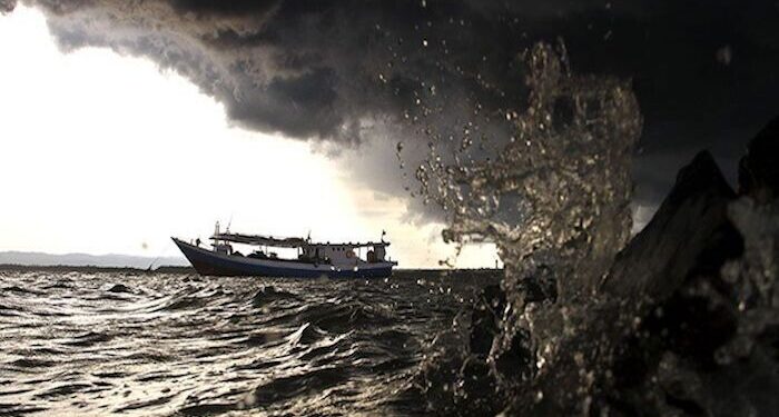 BMKG: Waspada Gelombang Tinggi Hingga Empat Meter