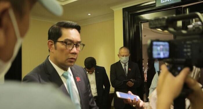 Gubernur Jabar Minta Warga Tenang Pasca Bom di Polsek Astana Anyar