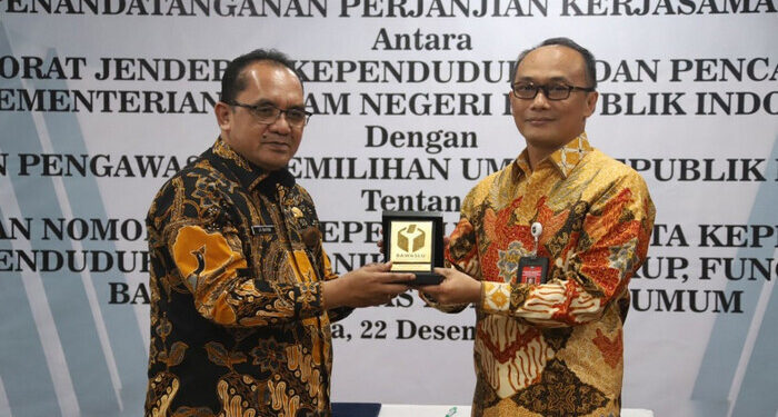 Ditjen Dukcapil dan Bawaslu Teken PKS Pemanfaatan Data NIK untuk Pemilu Lebih Berkualitas