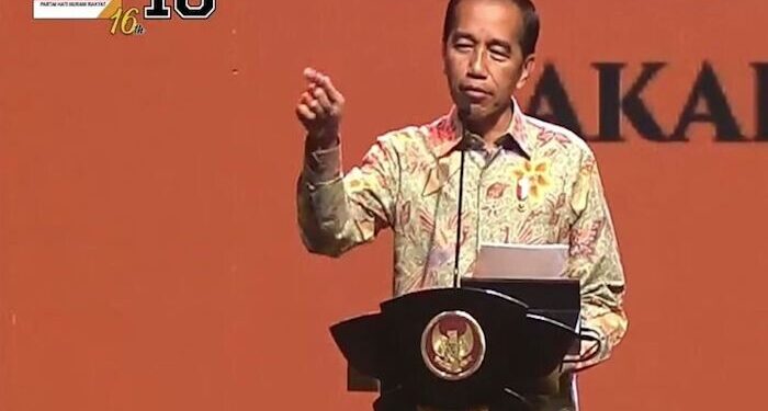 Jokowi: Paling Enak Mengambinghitamkan Presiden