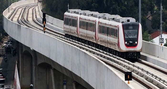 LRT Jakarta Tambah Jam Operasional pada Malam Tahun Baru 2023