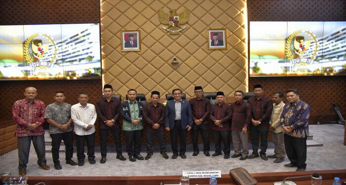 Bakri Terima Audiensi dari Forum Kepala Desa se-Kecamatan Kumpeh Muaro Jambi