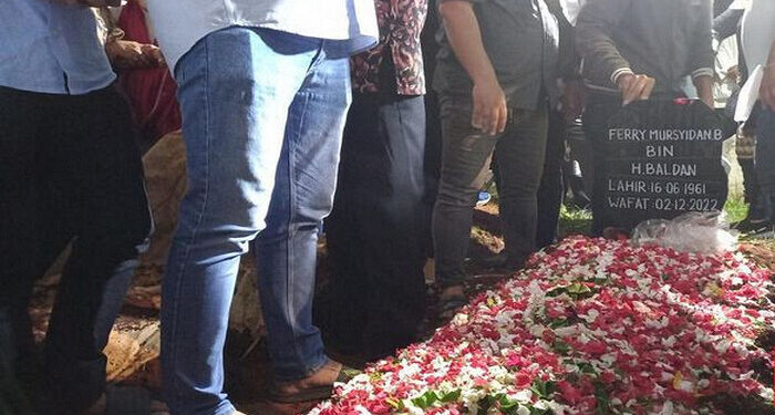 Ferry Mursyidan Baldan Dimakamkan Jumat Malam di TPU Karet Bivak, Satu Lihat Lahat Bersama Orangtuanya