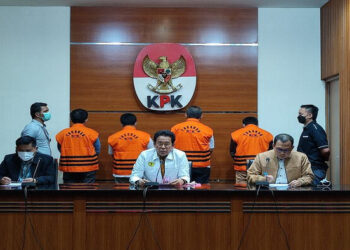 Terima Suap Rp 5 Miliar, KPK Tahan Wakil Ketua DPRD Jawa Timur