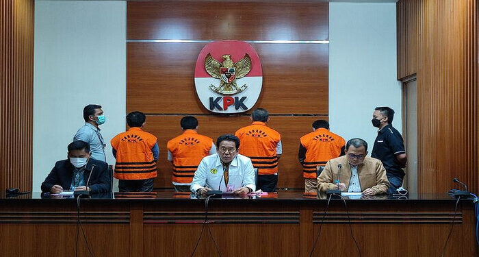 Terima Suap Rp 5 Miliar, KPK Tahan Wakil Ketua DPRD Jawa Timur