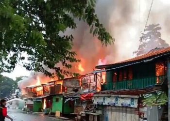 Tersambar Petir, 52 Rumah di Manggarai Jaksel Terbakar, 230 Orang Mengungsi