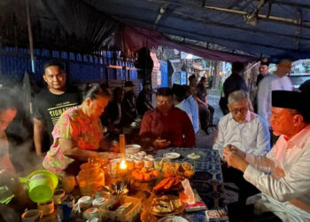 Saat Mendag Ngopi Santai Sambil Dengar Keluhan Pedagang di Ponorogo