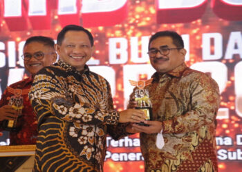 Hadiri Puncak Anugerah Garnas Buana Award 2022, Mendagri Berikan Penghargaan kepada Daerah Berprestasi
