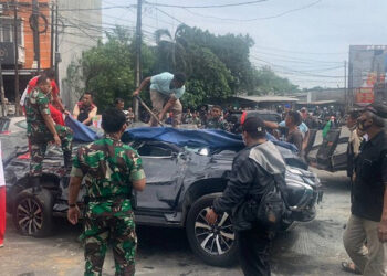 Mobil Dinas TNI AD yang Tertimpa Truk Pasir di Cibubur, Ternyata Dikendarai Seorang Jenderal Bersama Istrinya