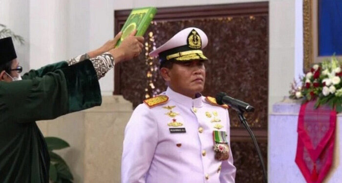 Presiden Lantik Laksdya Muhammad Ali sebagai KSAL Baru