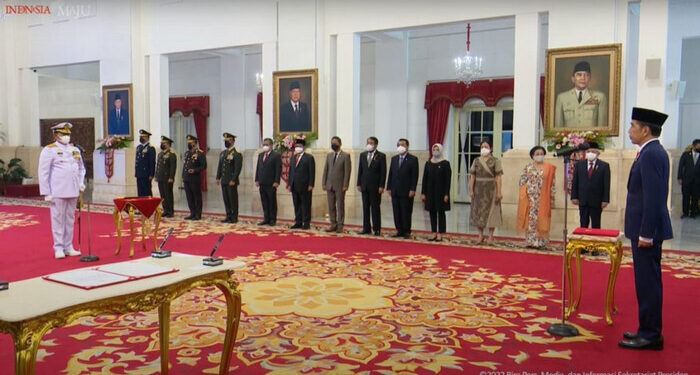 Jokowi Lantik Laksamana Yudo Margono sebagai Panglima TNI