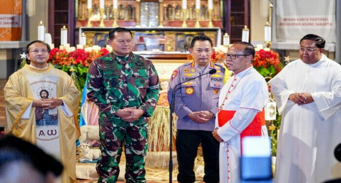 Kapolri dan Panglima TNI Pastikan TNI-Polri Beri Rasa Aman Sepanjang Nataru