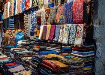 Tips Rawat Kain Batik Agar Warna dan Motifnya Tetap Cantik