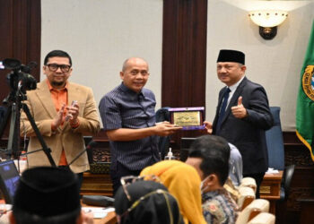 Komisi II DPR Desak Pemerintah Segera Beri Kepastian Nasib Para Tenaga Honorer