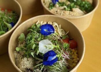 Petik Dulu Sebelum Makan di Restoran Ini