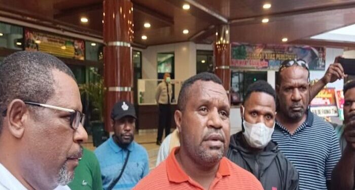 Keluarga Lukas Enembe Desak KPK Buka Akses untuk Jenguk