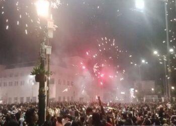 Sirine dan Kembang Api Meriahkan Awal 2023 di Yogyakarta