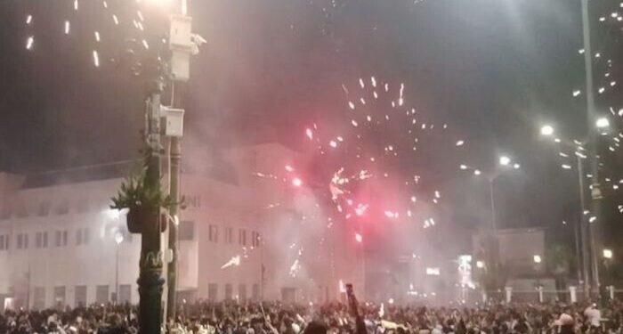 Sirine dan Kembang Api Meriahkan Awal 2023 di Yogyakarta